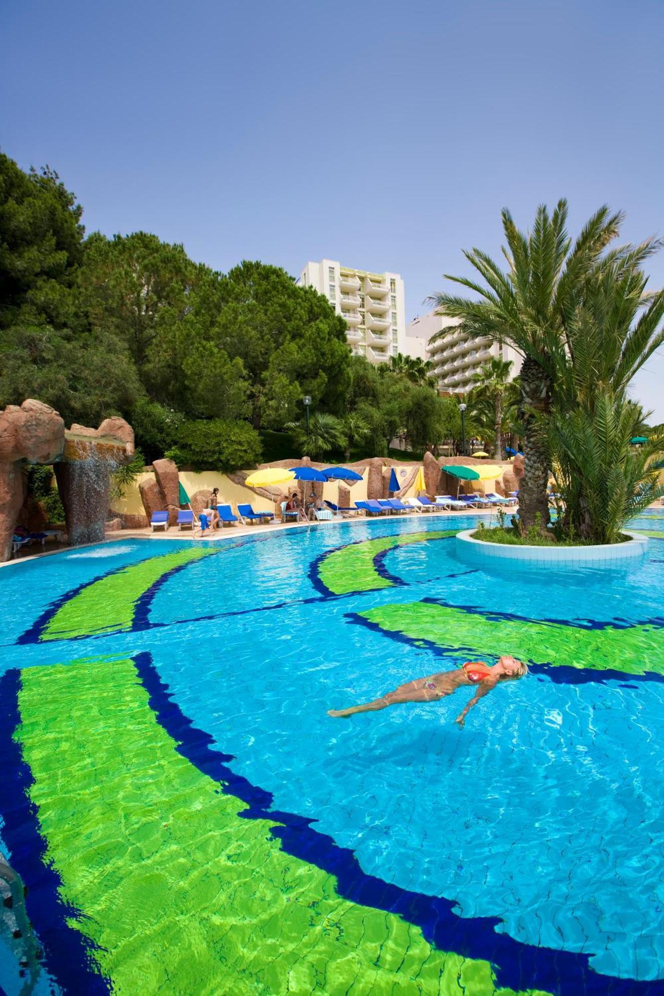 Fantasia Deluxe Hotel Kusadasi Exterior photo