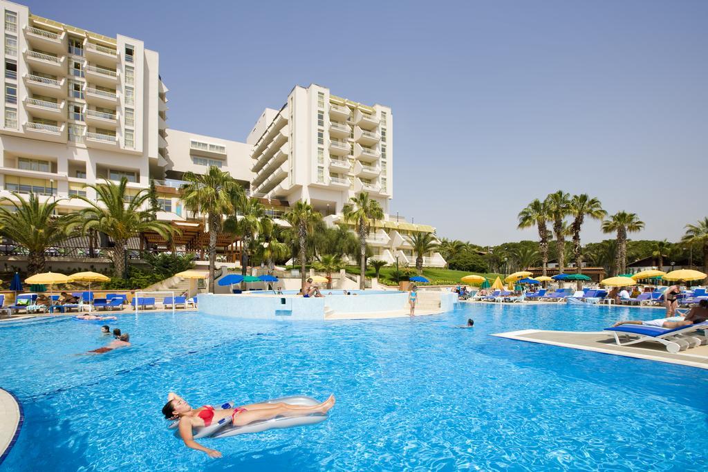 Fantasia Deluxe Hotel Kusadasi Exterior photo