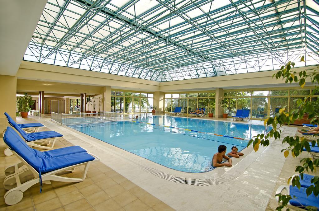 Fantasia Deluxe Hotel Kusadasi Exterior photo